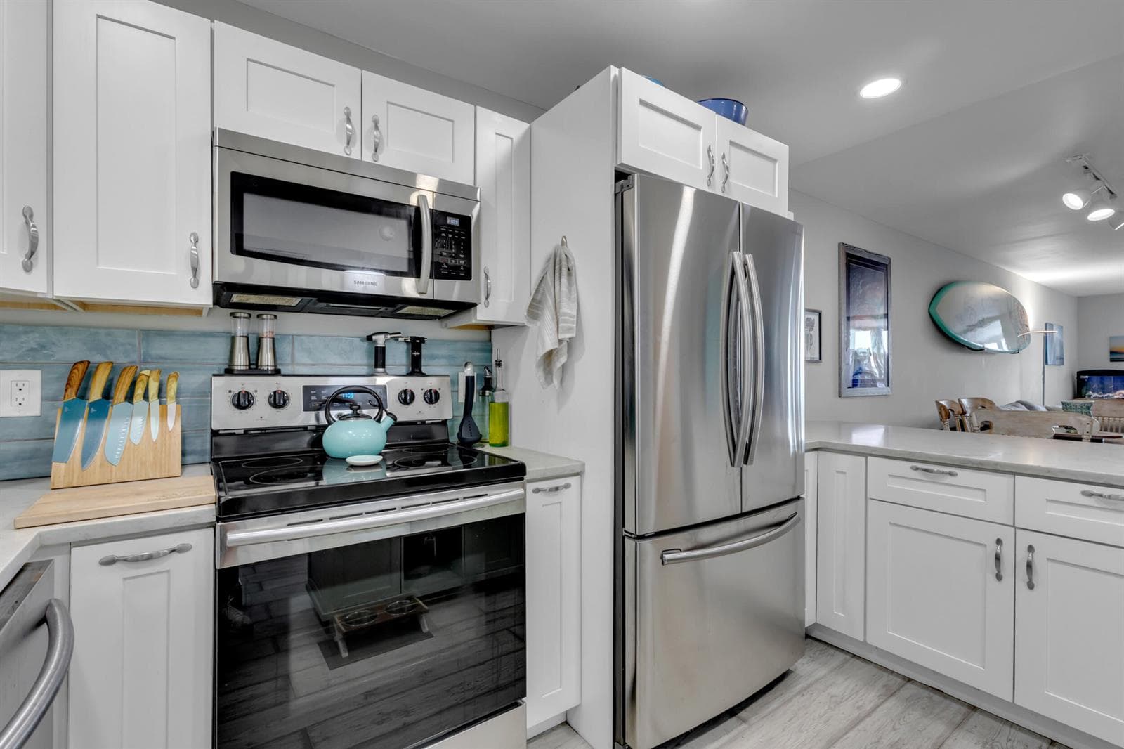 3100 NE 49th Street 503 photo 8
