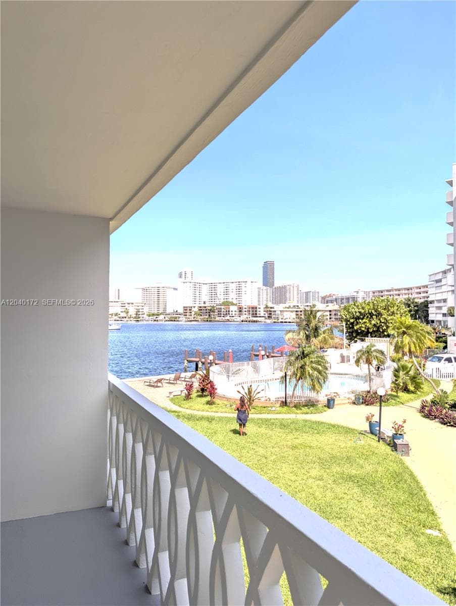 450 Golden Isles Dr 2C photo 19