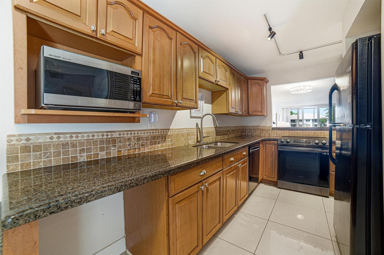 6 Royal Palm Way 211 photo 11