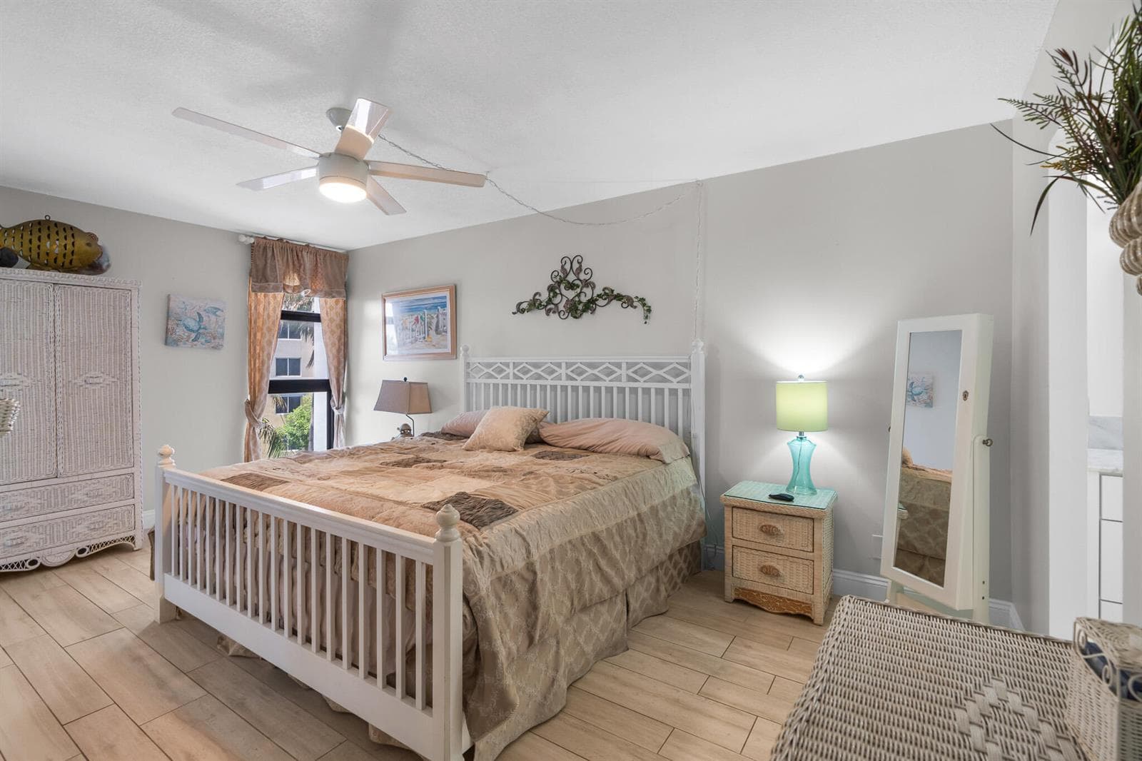 1361 S Ocean Boulevard 303 photo 3