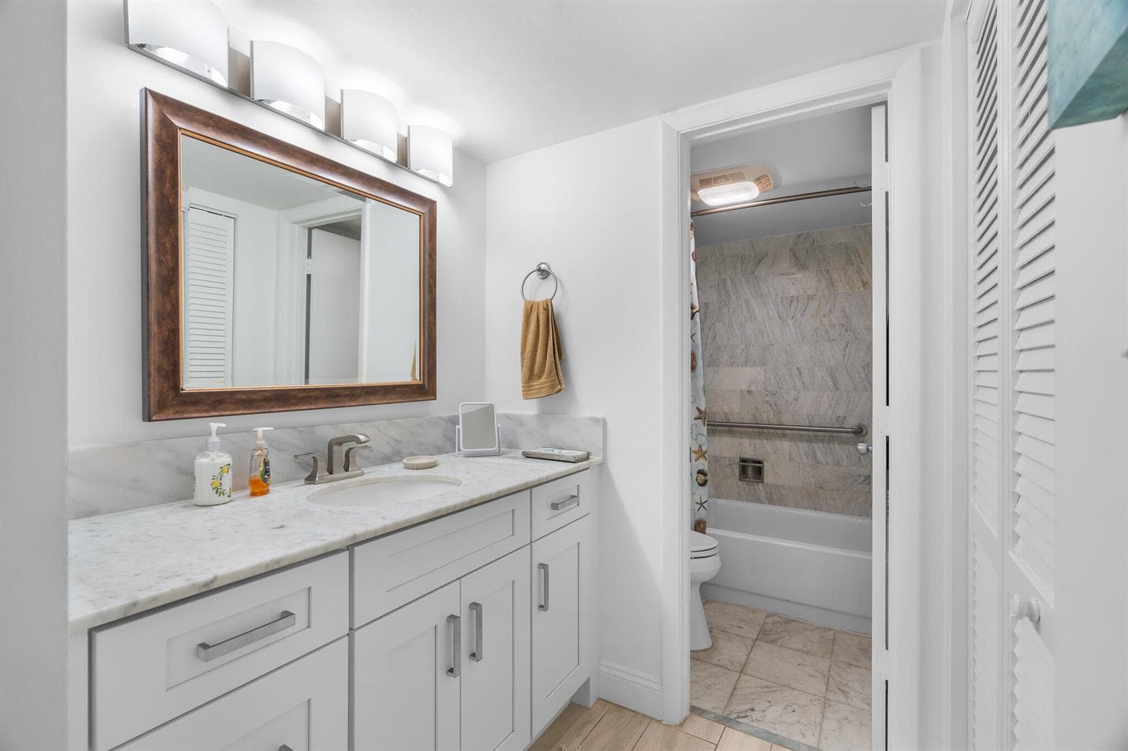 1361 S Ocean Boulevard 303 photo 4