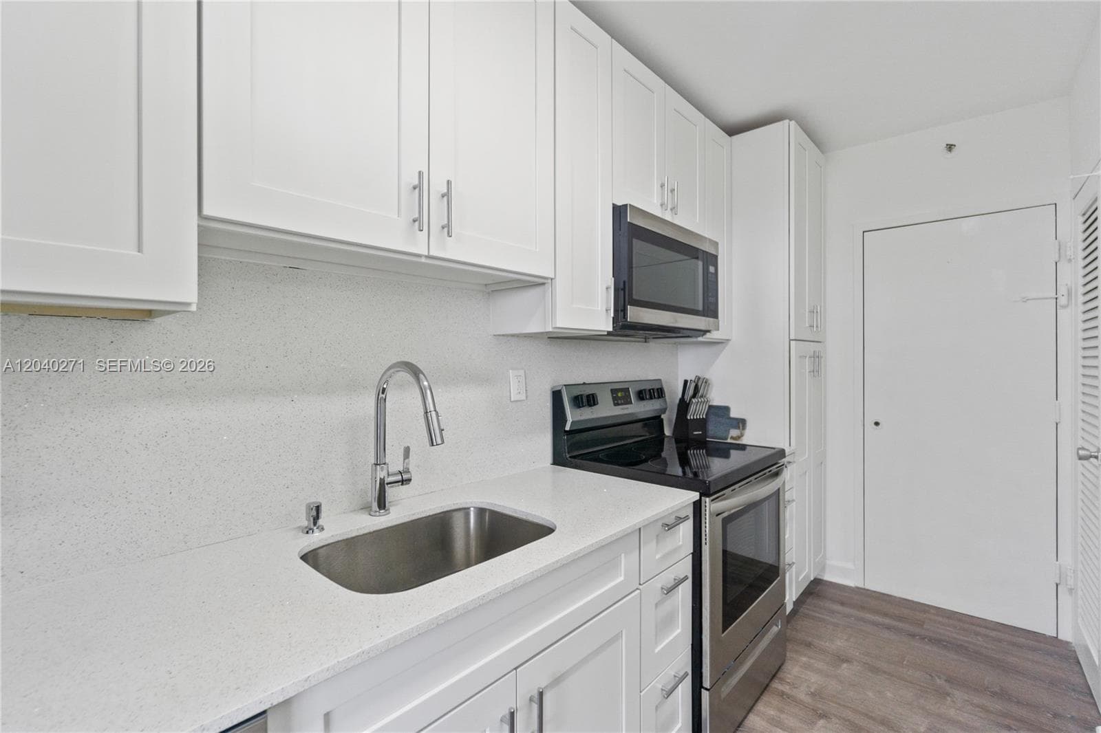 100 Lincoln Rd 538 photo 10
