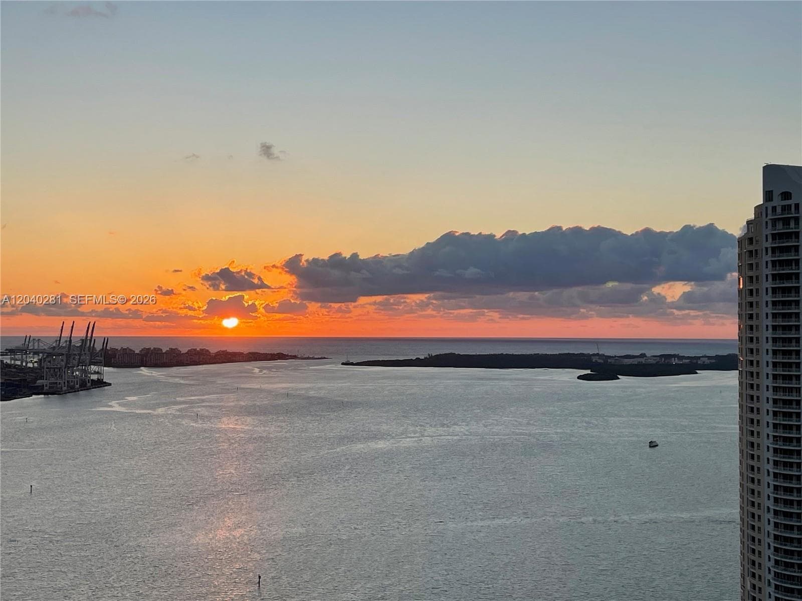325 S Biscayne Blvd 3821 photo 16