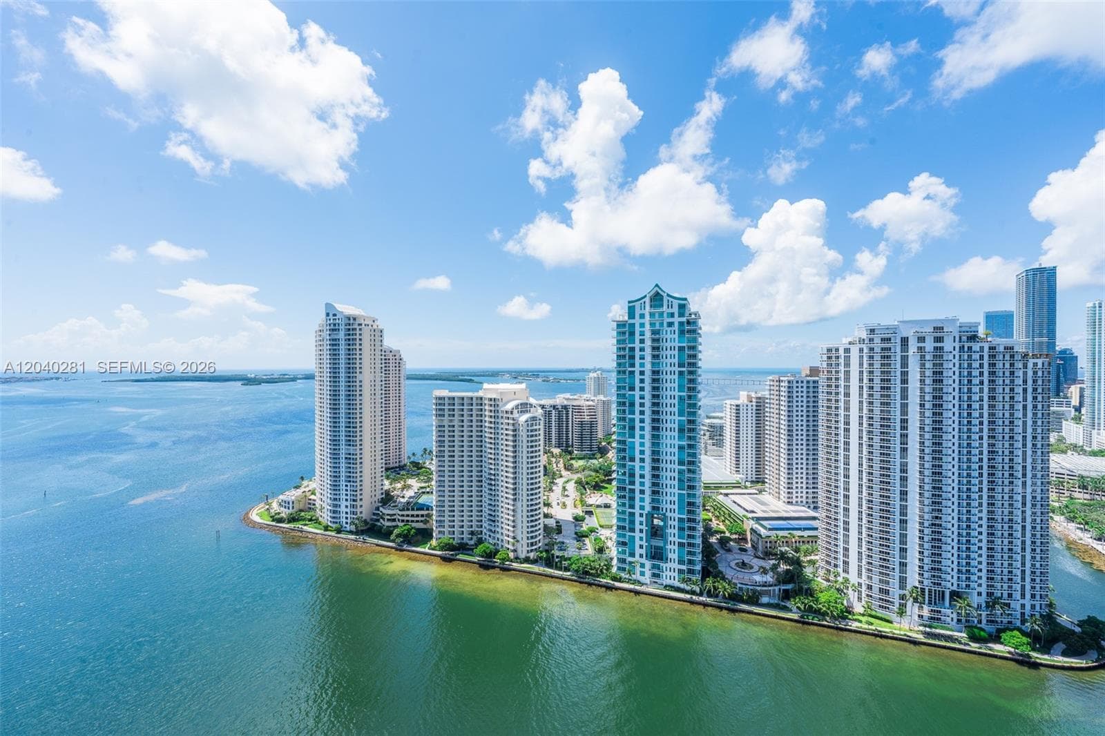 325 S Biscayne Blvd 3821 photo 1