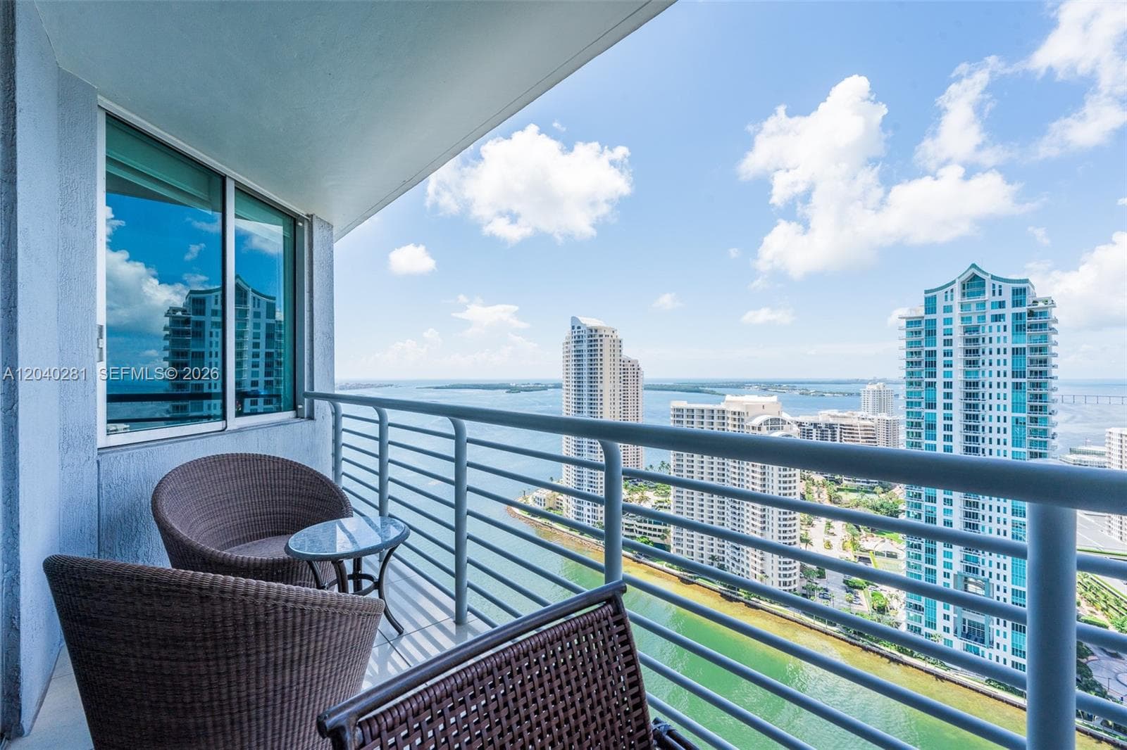 325 S Biscayne Blvd 3821 photo 4