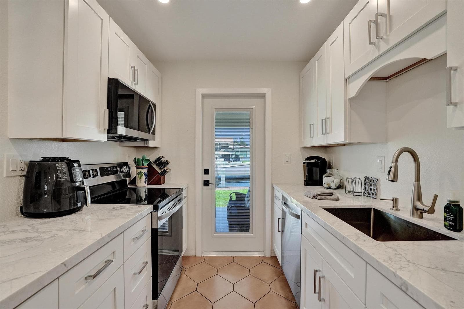 2866 NE 30th Street 4 photo 14