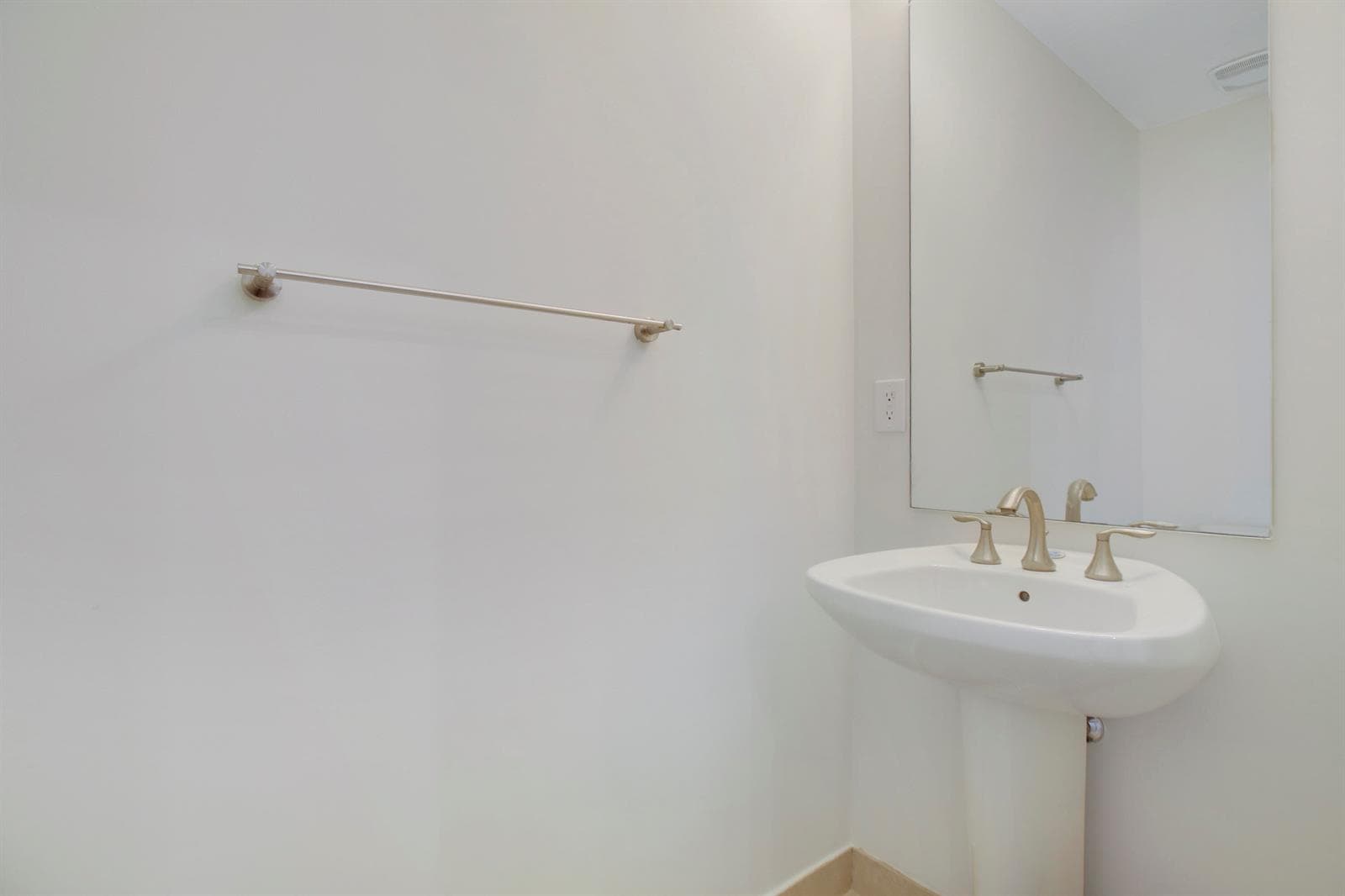701 S Olive Avenue 316 photo 8