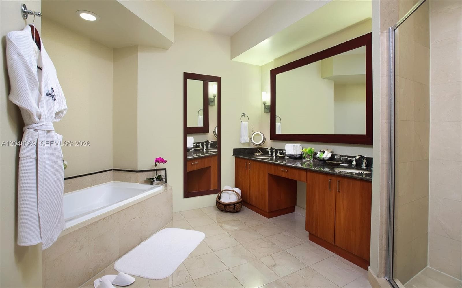 18001 Collins Ave 1008 photo 5