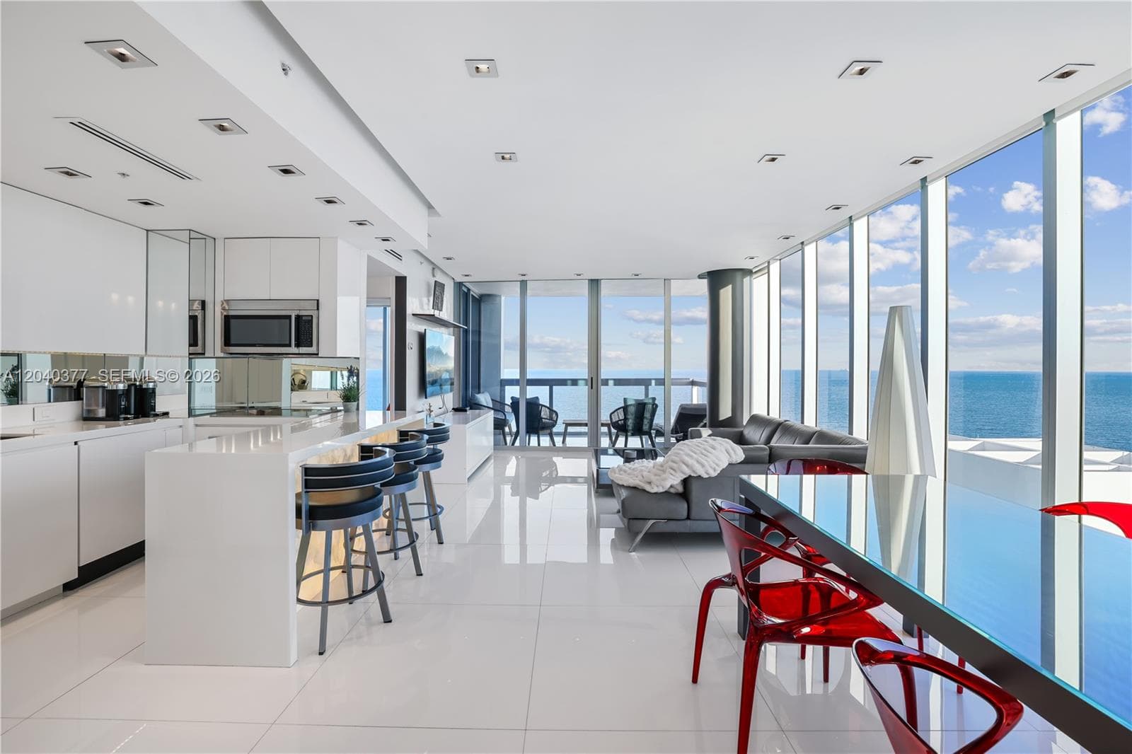 6899 Collins Ave 2208 photo 8