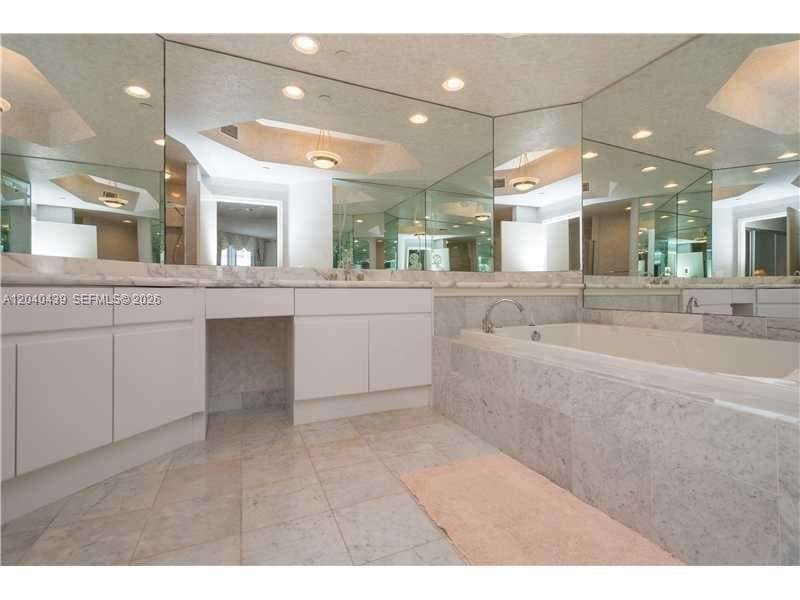 16445 Collins Ave OS21/26(11B) photo 16