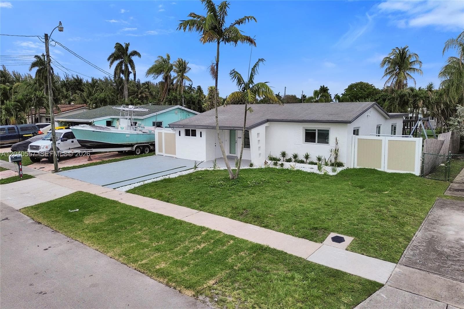 4480 SW 34th Dr photo 2
