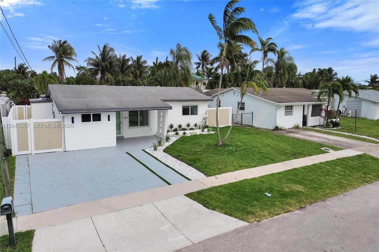 4480 SW 34th Dr photo 3