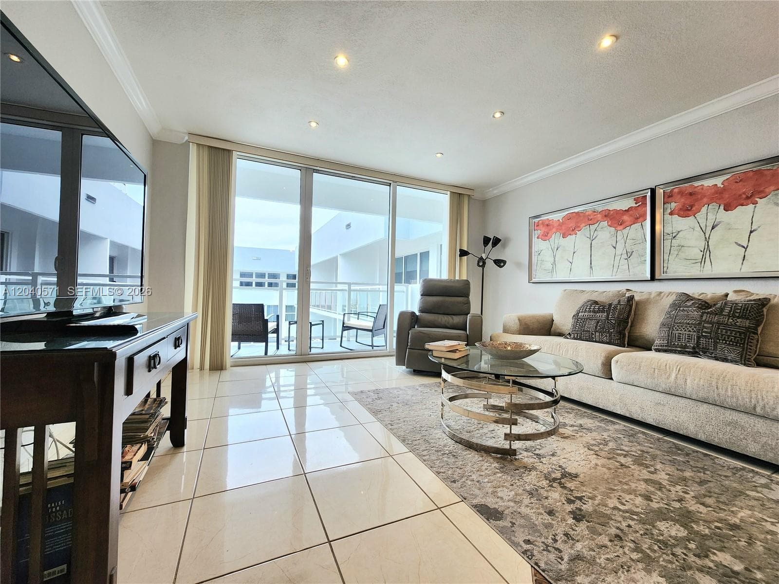 2030 S Ocean Dr 2204 photo 5