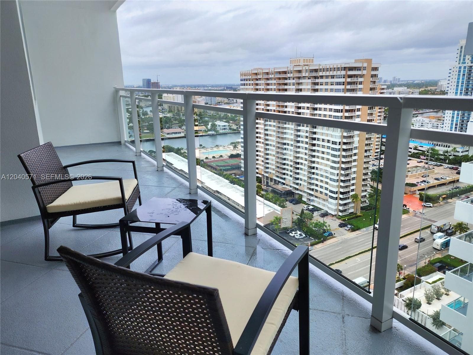 2030 S Ocean Dr 2204 photo 4