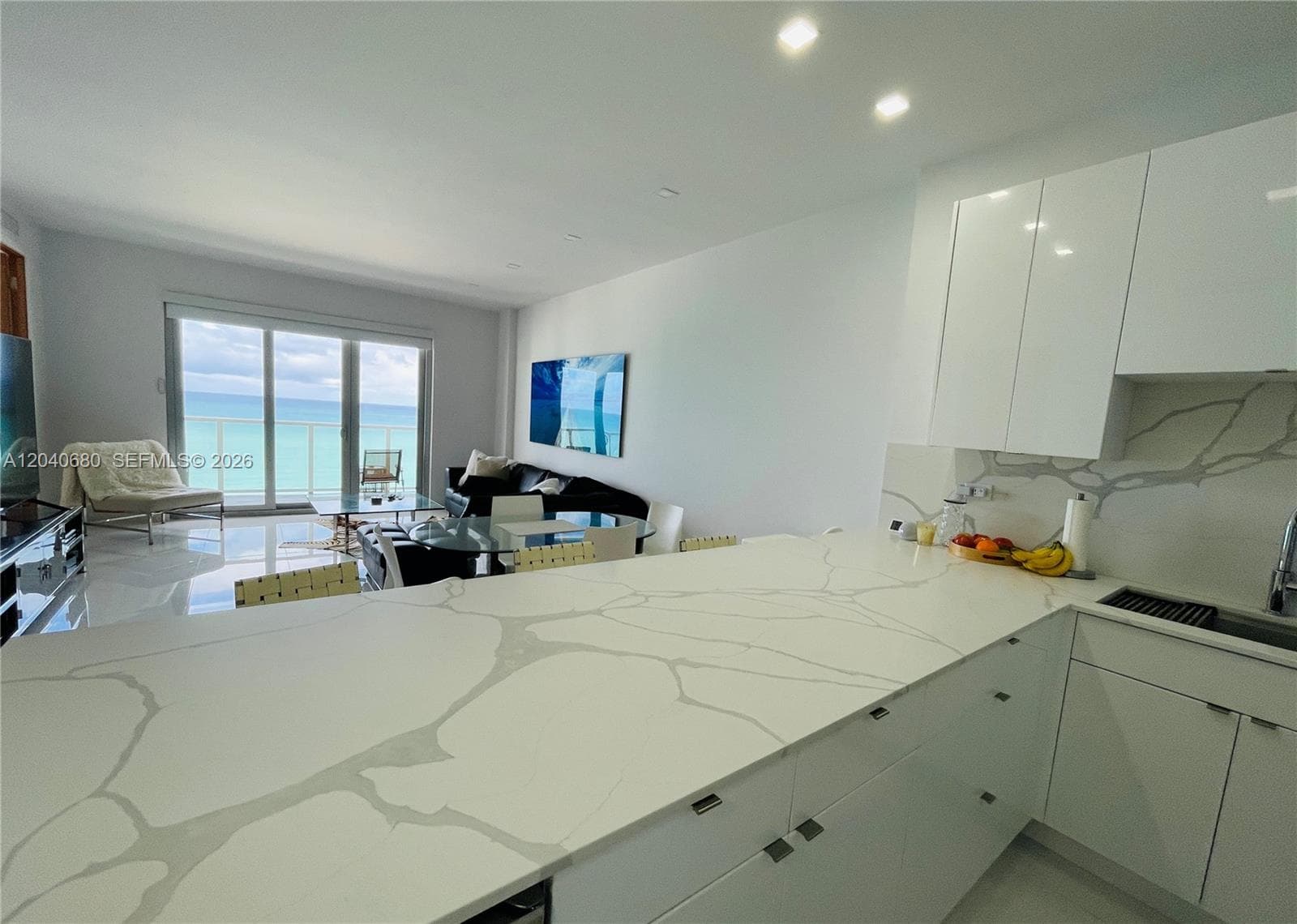 5701 Collins Ave PH08 photo 12