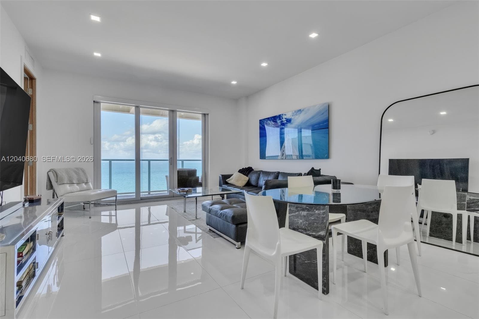5701 Collins Ave PH08 photo 1