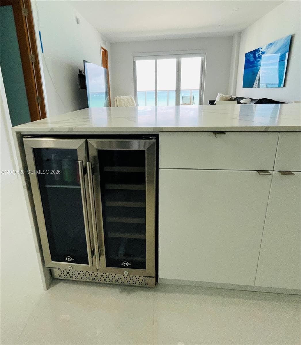 5701 Collins Ave PH08 photo 10
