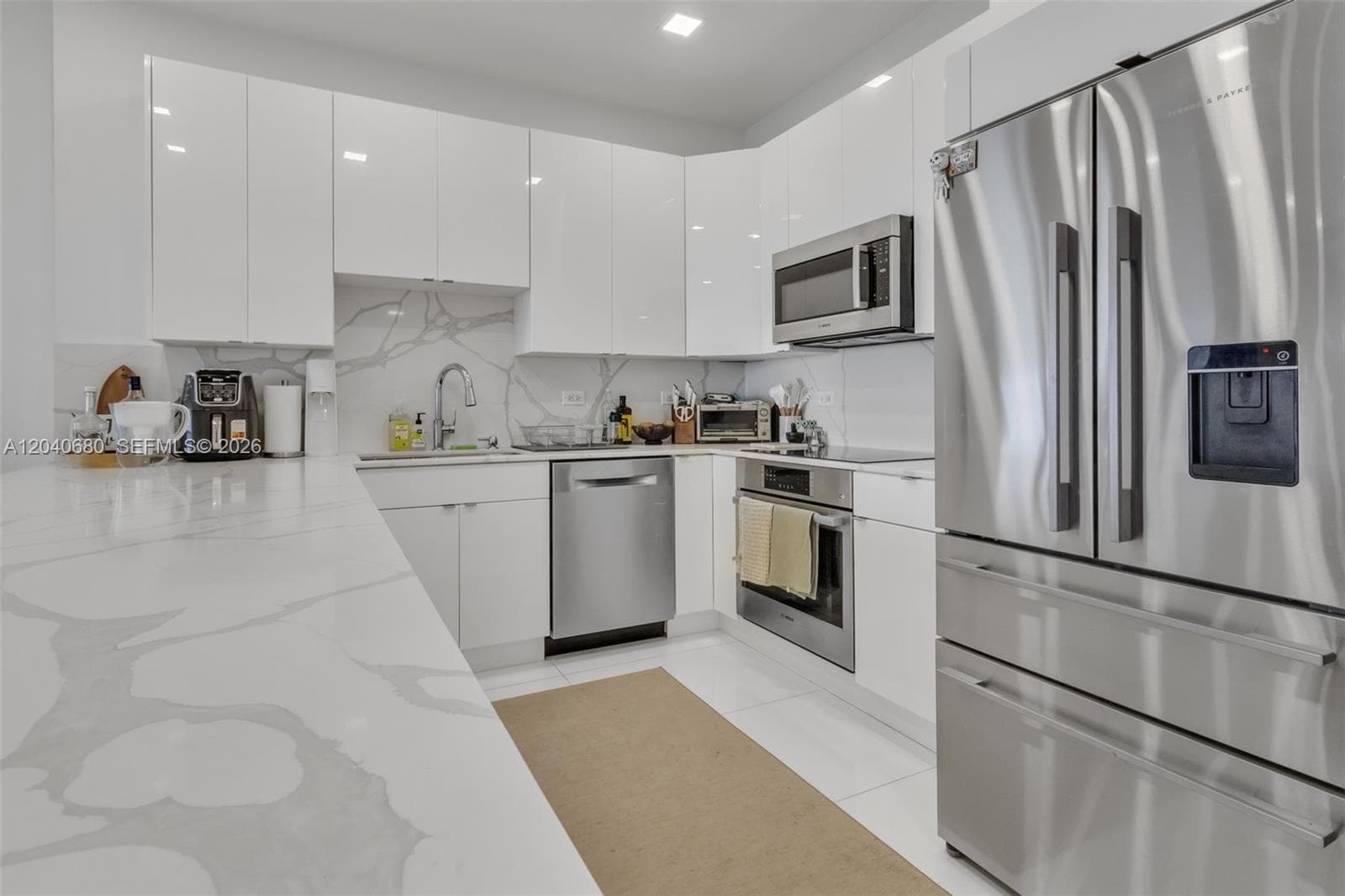 5701 Collins Ave PH08 photo 8