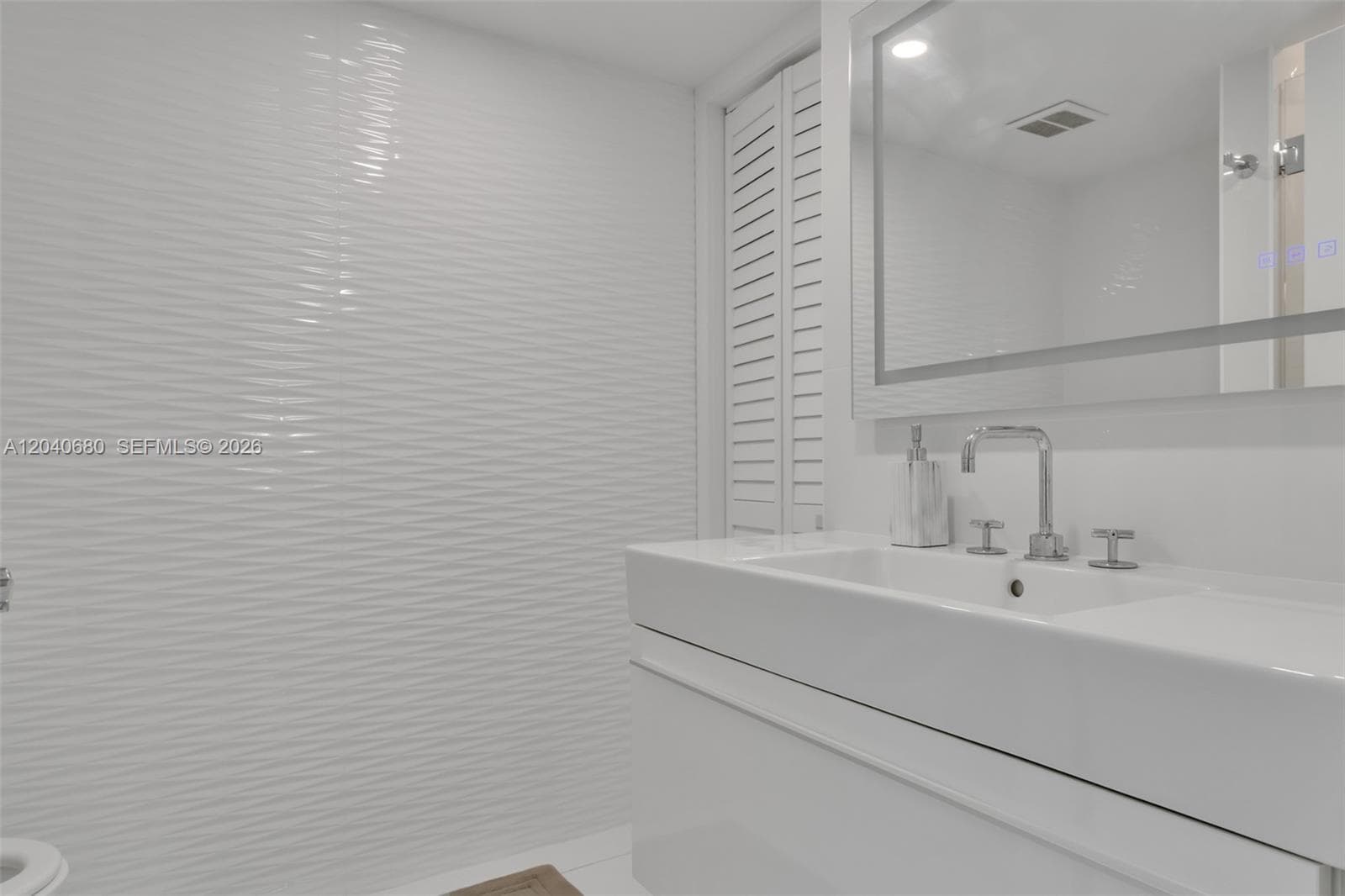 5701 Collins Ave PH08 photo 25