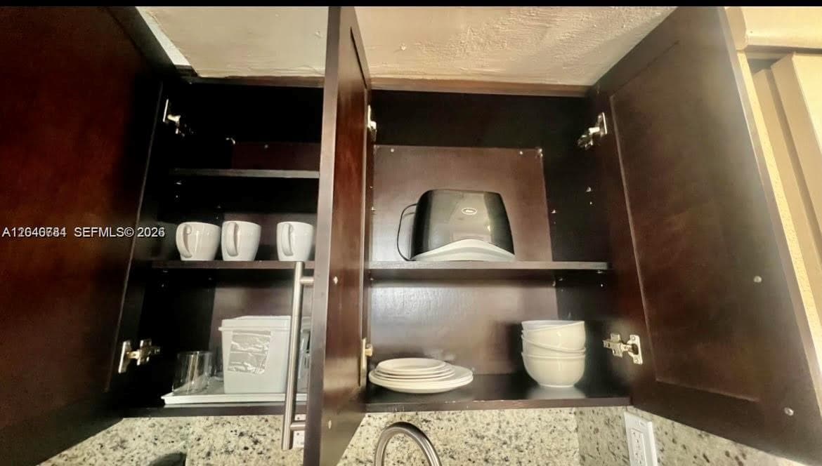 19201 Collins Ave 942 photo 9