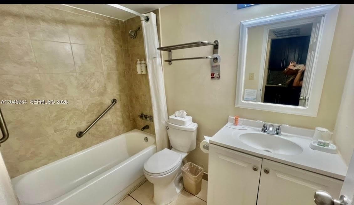 19201 Collins Ave 942 photo 14