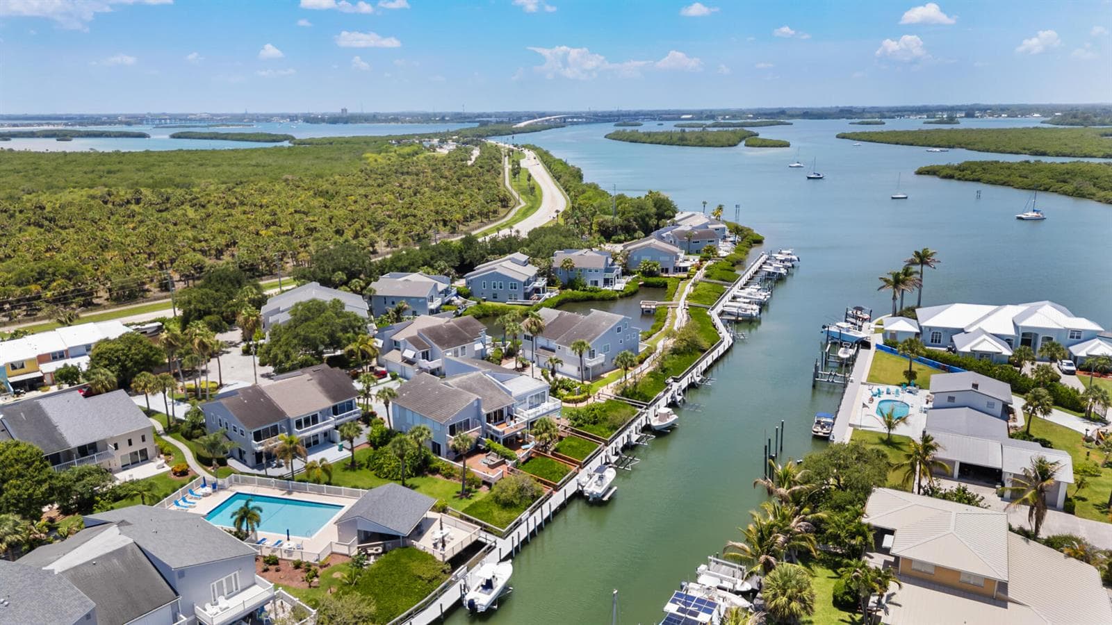 2488 Harbour Cove Drive photo 4