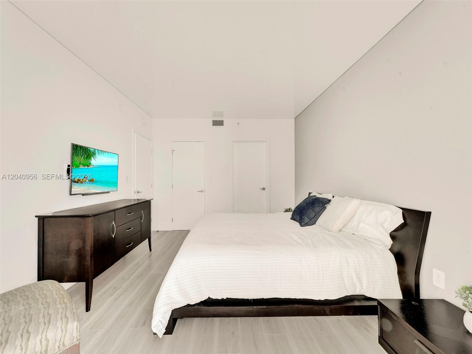 6365 Collins Ave 2407 photo 7