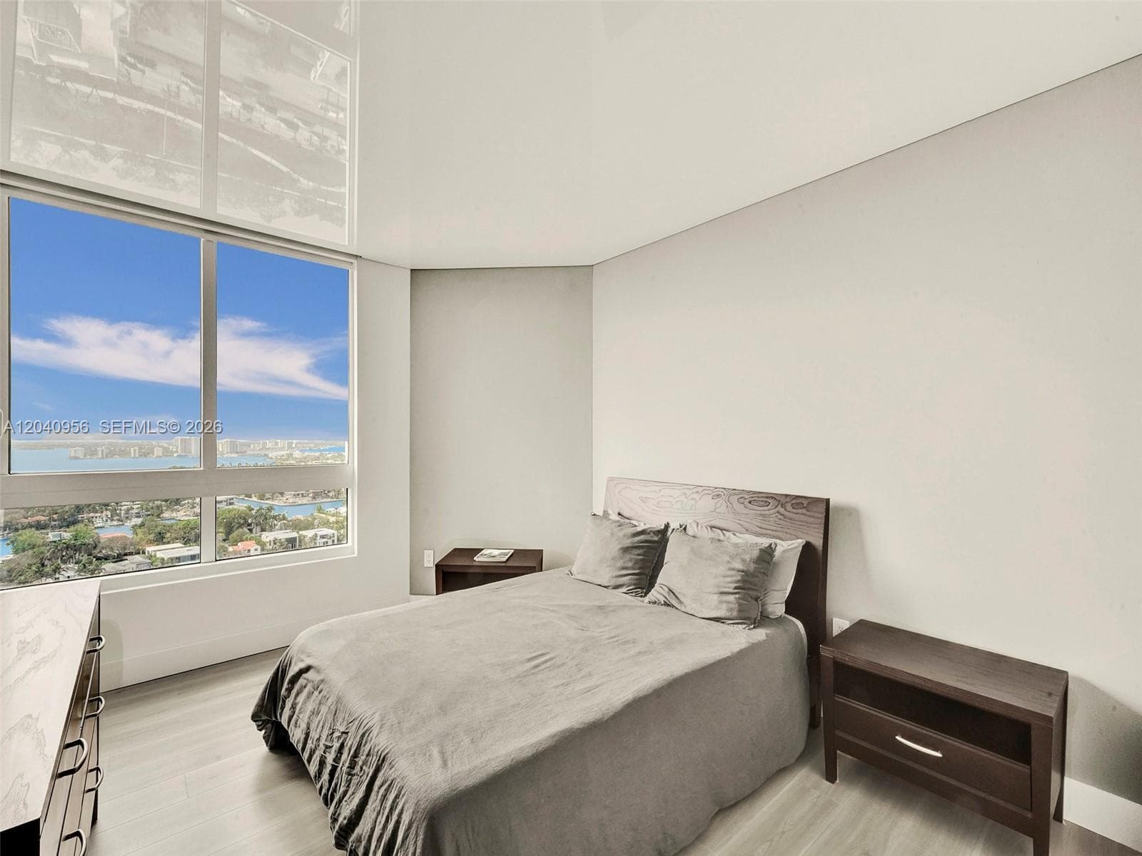 6365 Collins Ave 2407 photo 9