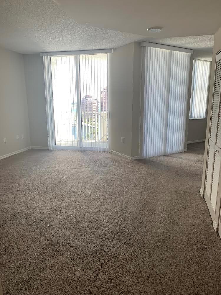 255 Evernia Street 1406 photo 10