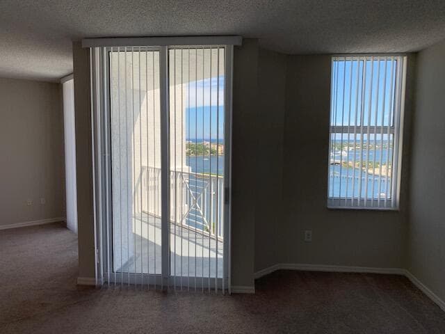 255 Evernia Street 1406 photo 8