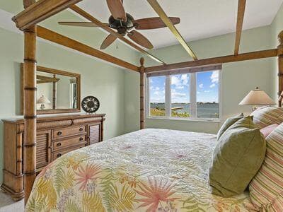 4 Harbour Isle Drive E 106 photo 22