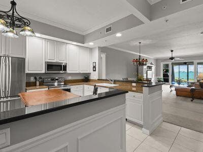 4 Harbour Isle Drive E 106 photo 3