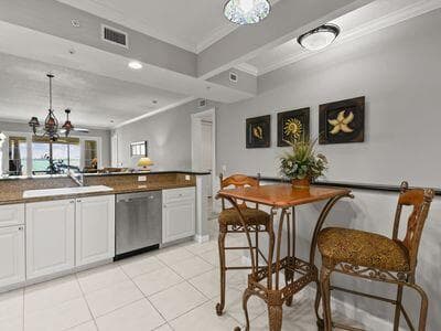 4 Harbour Isle Drive E 106 photo 9