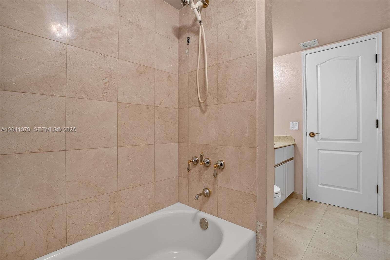 5757 Collins Ave 405 photo 22