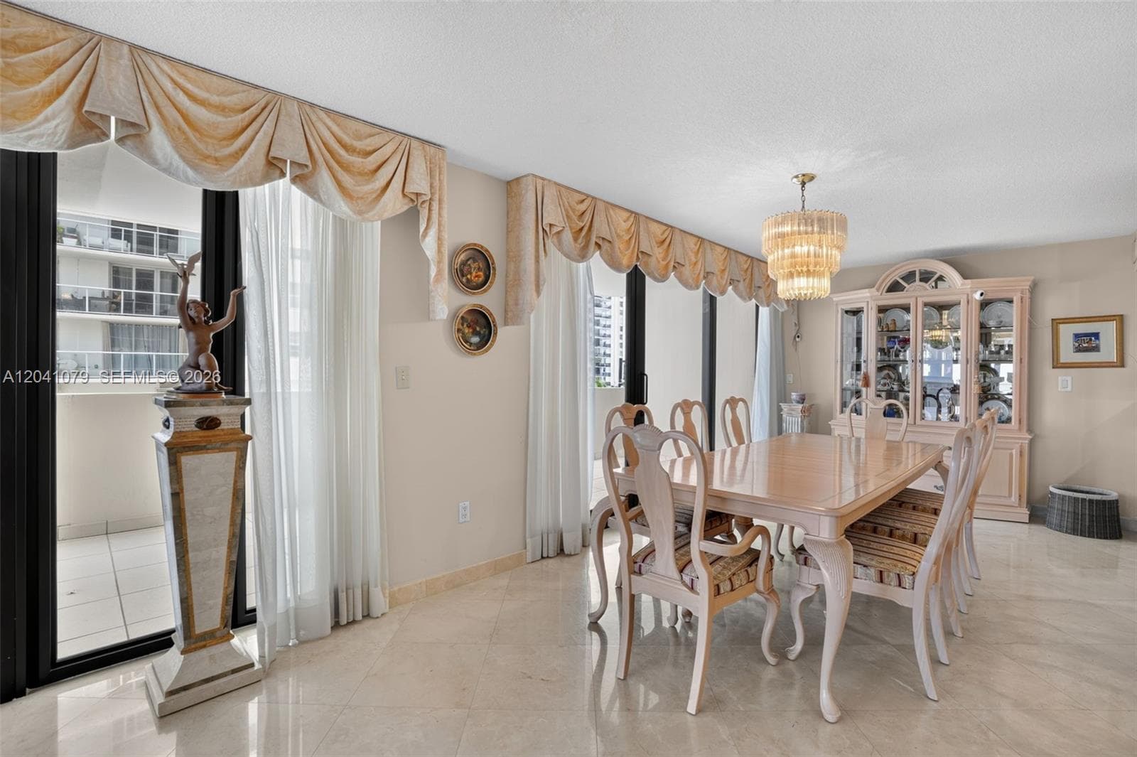 5757 Collins Ave 405 photo 10