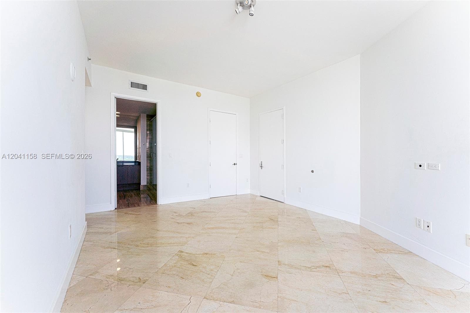 15901 Collins Ave 2805 photo 18