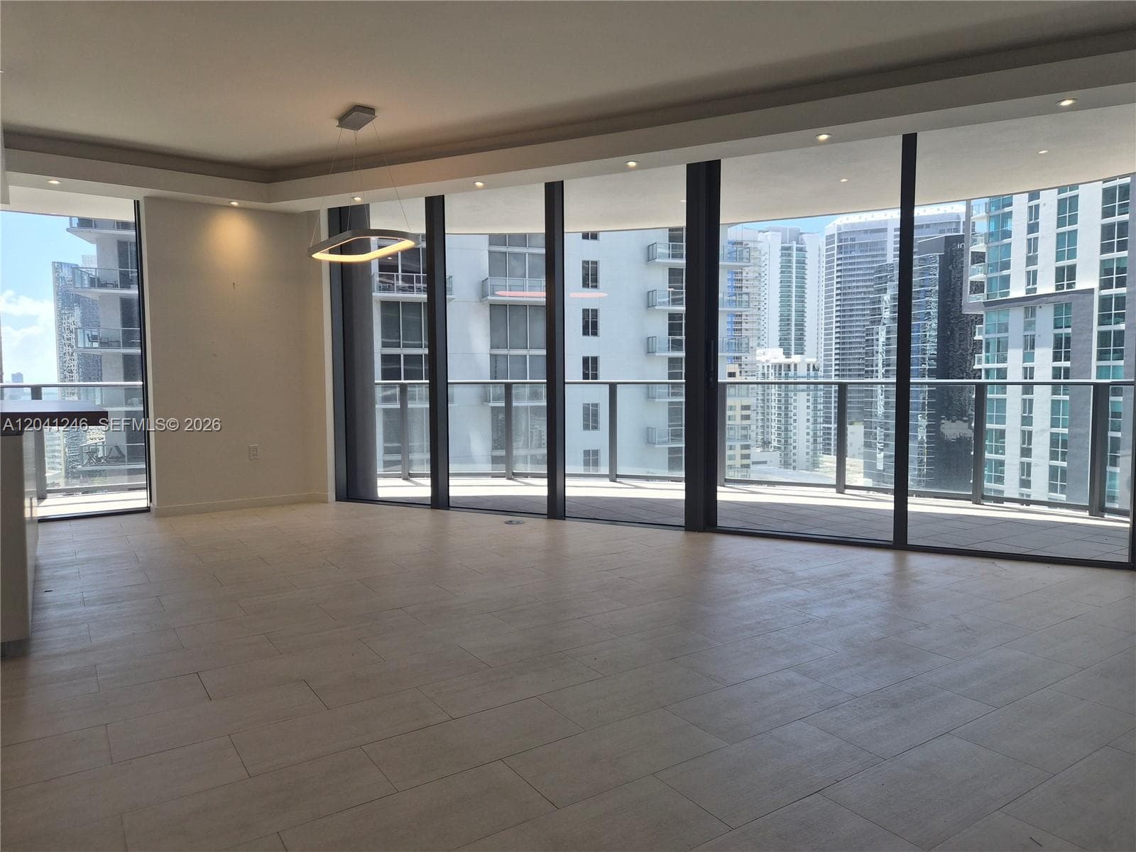 1000 Brickell Plz 2101 photo 6