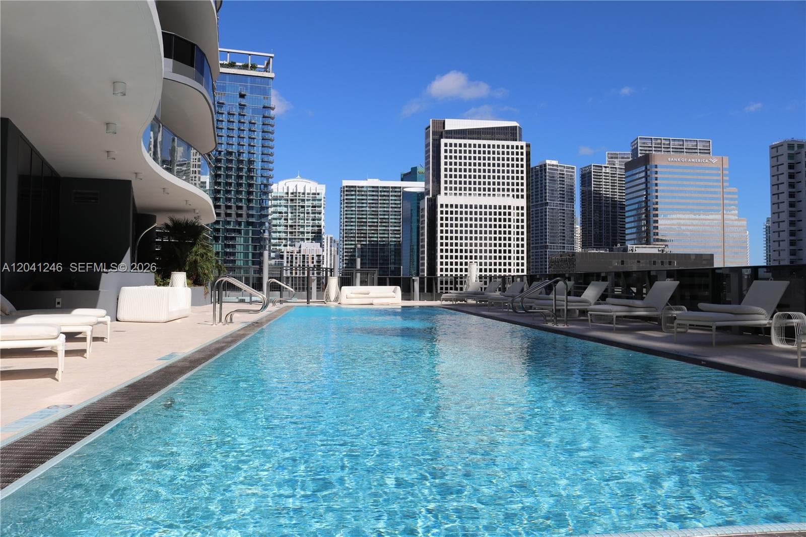 1000 Brickell Plz 2101 photo 24