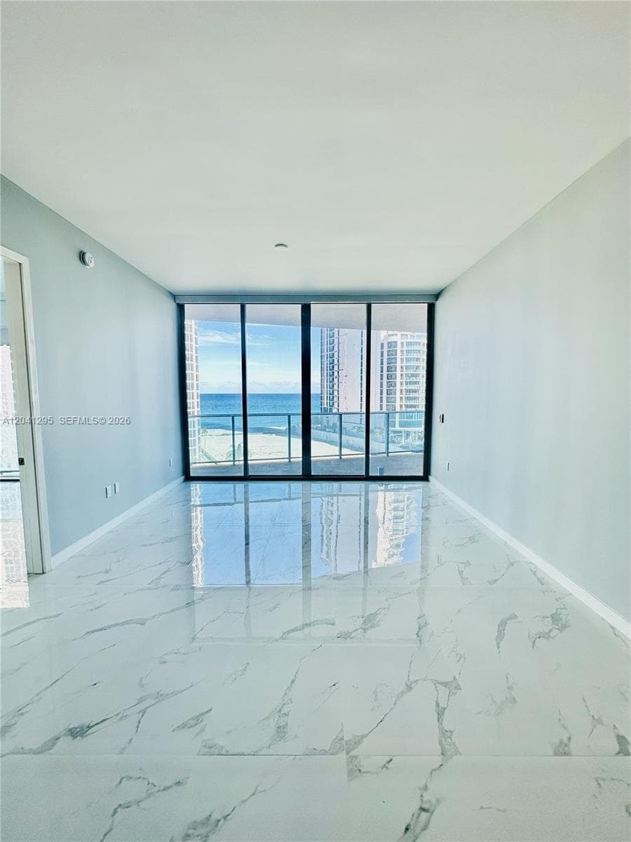 17550 Collins Ave 803 photo 5