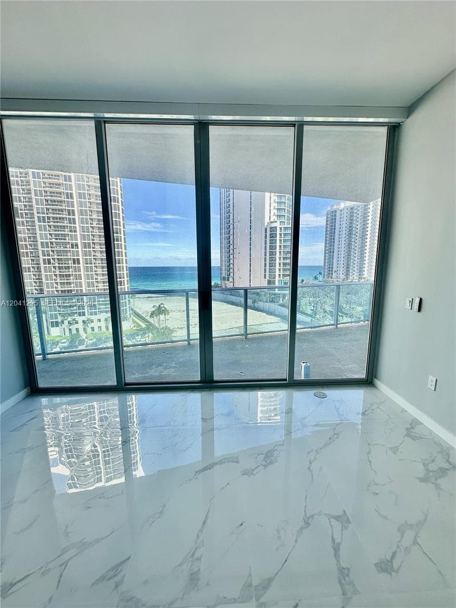 17550 Collins Ave 803 photo 10