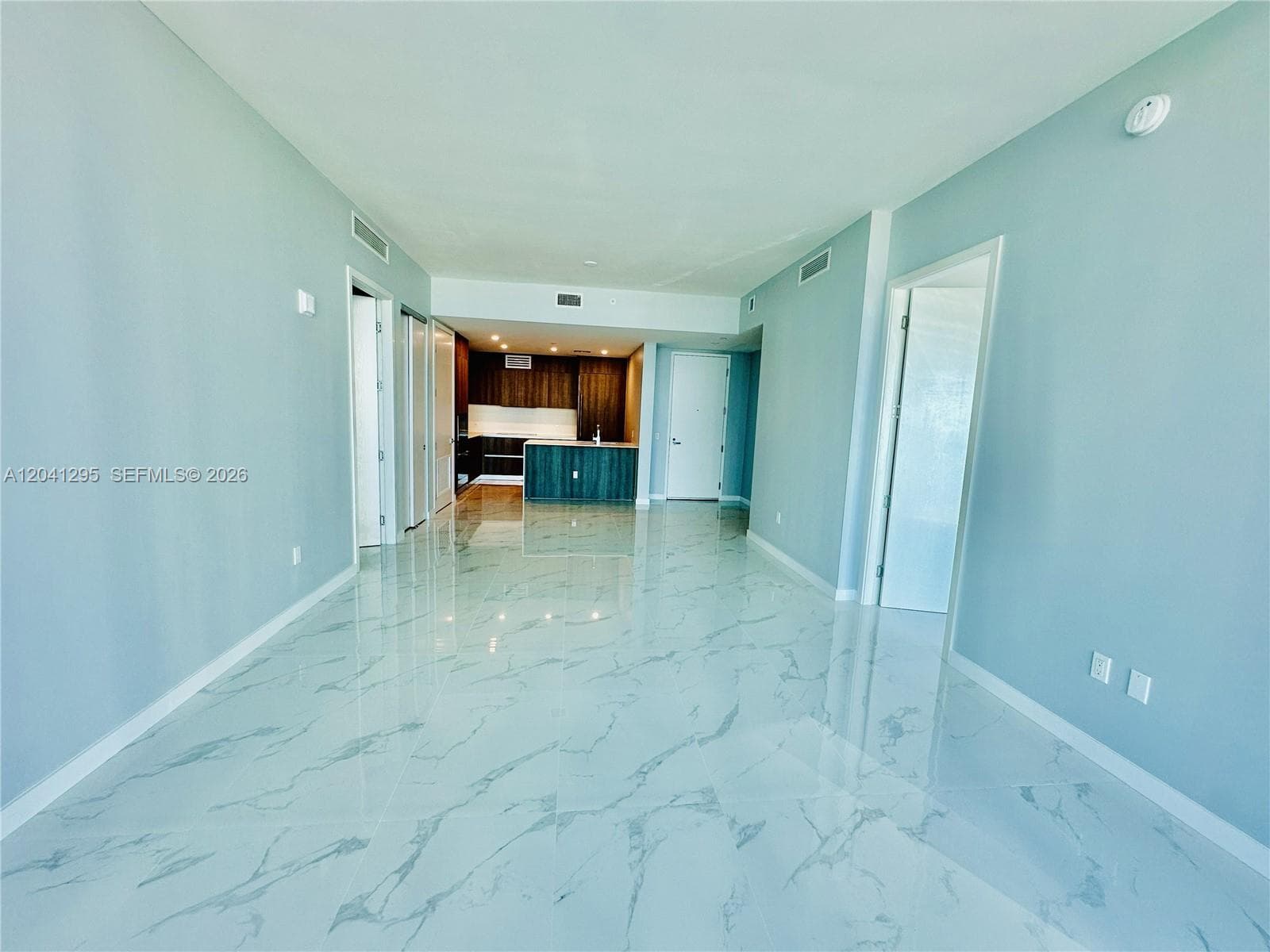 17550 Collins Ave 803 photo 11