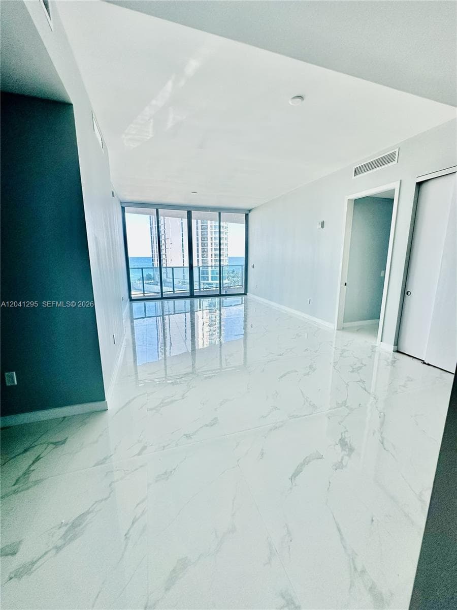 17550 Collins Ave 803 photo 4