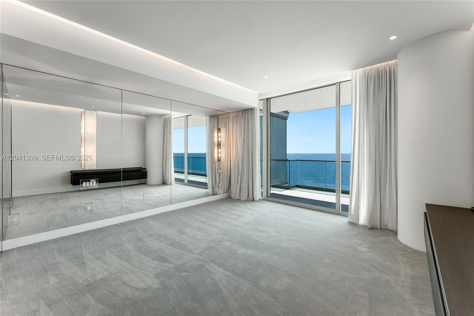 10201 Collins Ave 906 photo 17