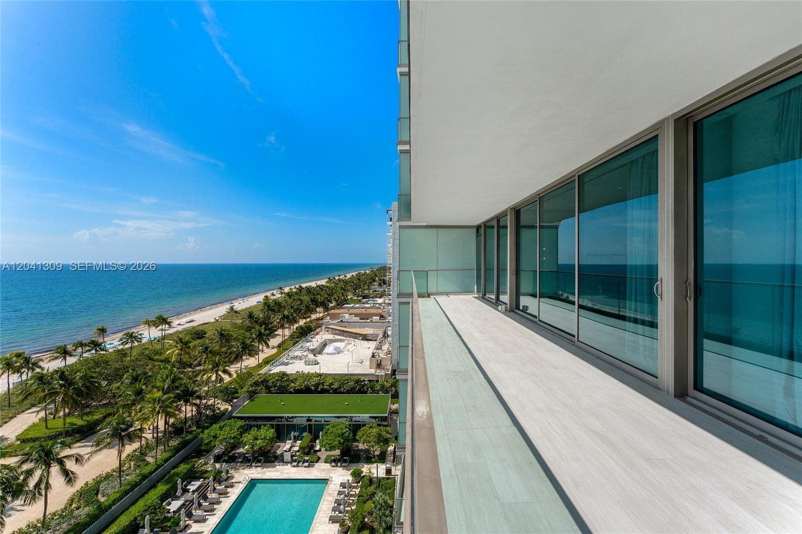 10201 Collins Ave 906 photo 3