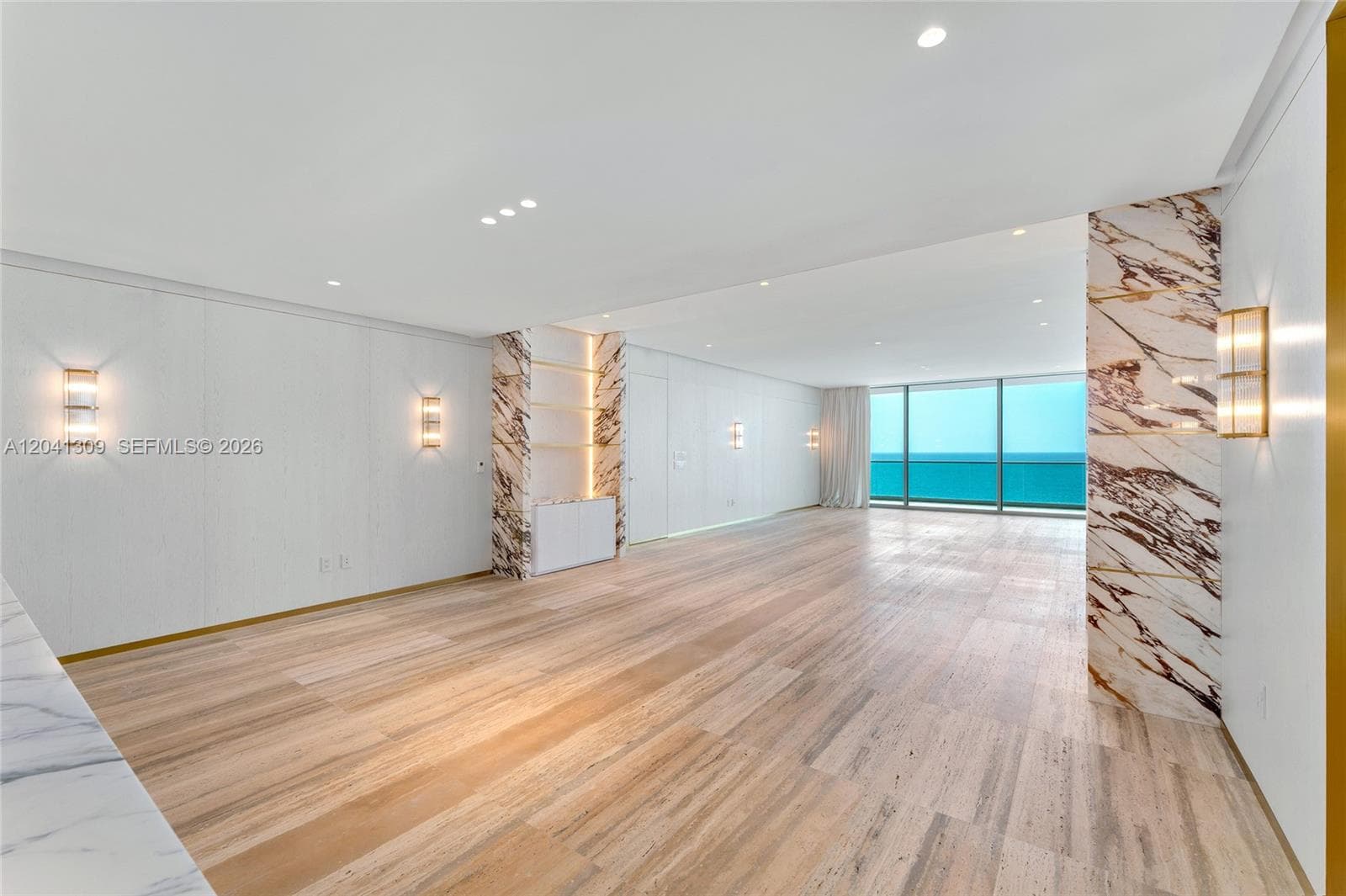 10201 Collins Ave 906 photo 1