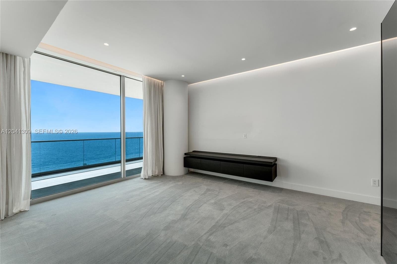 10201 Collins Ave 906 photo 18