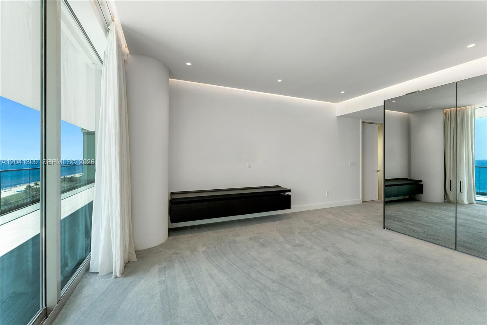 10201 Collins Ave 906 photo 19