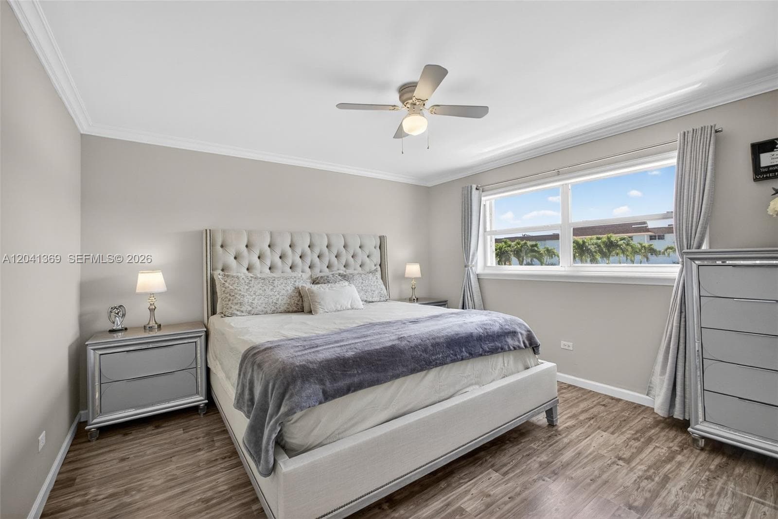 111 Shore Ct 205 photo 25