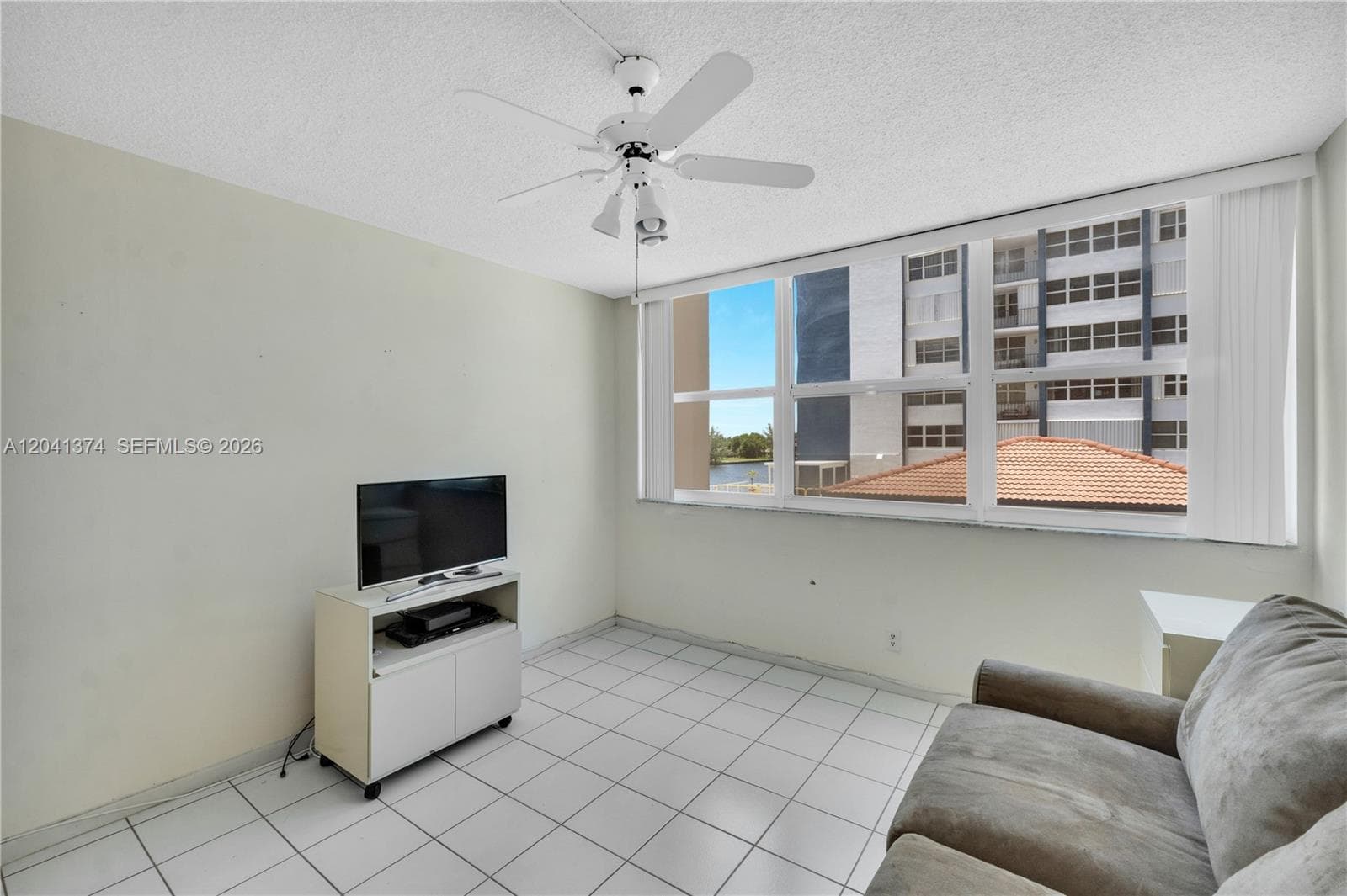 1410 S Ocean Dr 304 photo 17