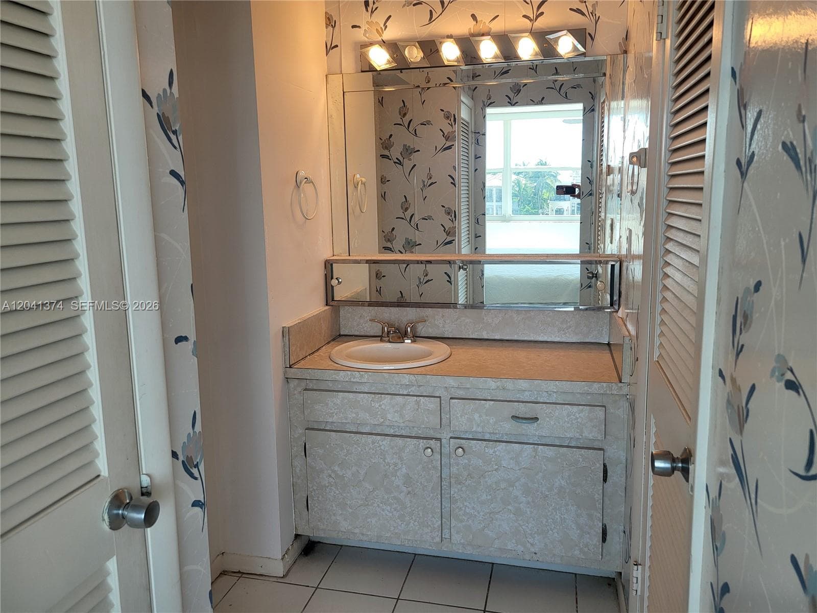 1410 S Ocean Dr 304 photo 14
